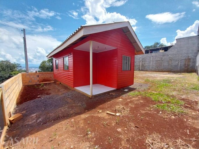Casa de madeira com pÃ¡tio amplo  para locaÃ§Ã£o, SADIA, FRANCISCO BELTRAO - PR