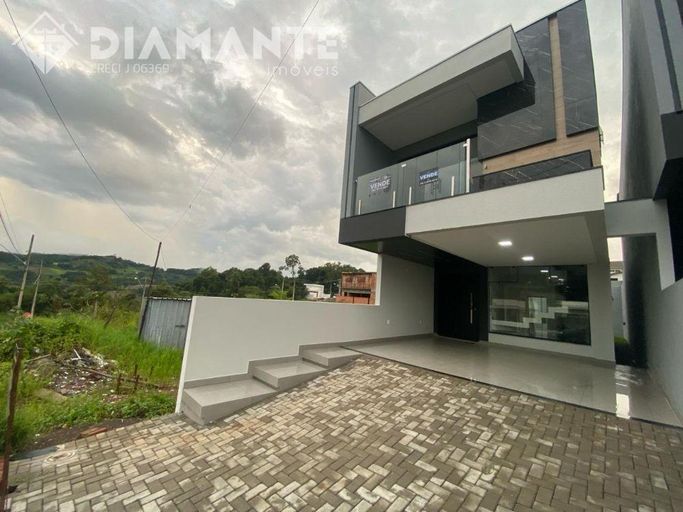 Sobrado de Alto padrÃ£o  com Projeto Moderno e nÃ£o conjugado  FRANCISCO BELTRAO PR - Diamante ImÃ³veis