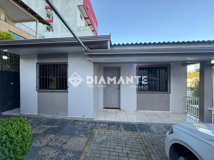 CASA para LOCAÇÃO no Centro  FRANCISCO BELTRAO PR - Diamante Imóveis